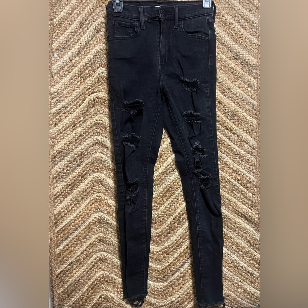 Levi's Women's Mile High Super Skinny Jeans,Black,Distressed,Ripped,Size 25